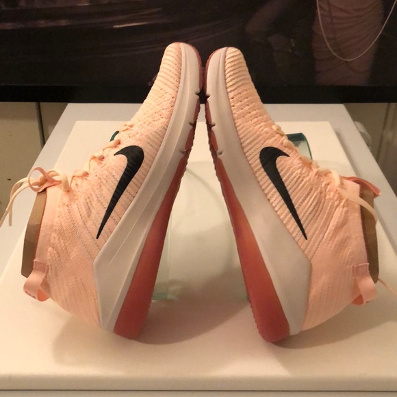 nike air zoom fearless fk 2